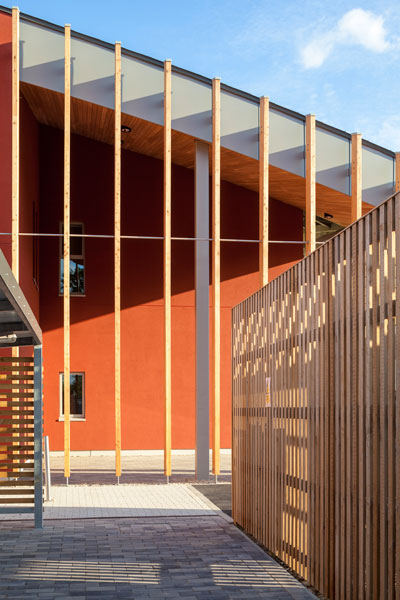 Recess and Timber screen photograph. 3 of 20