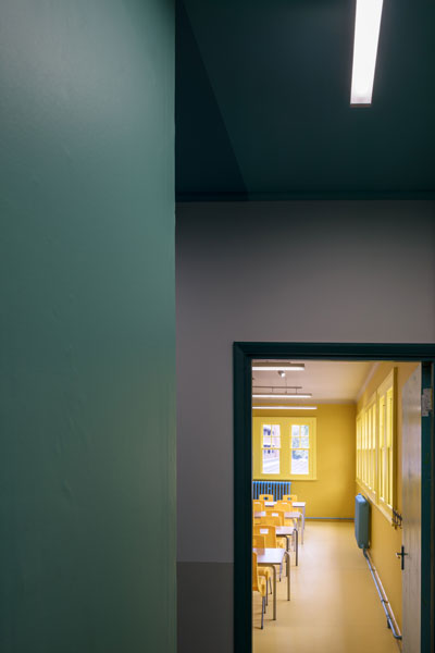 Dark green corridor. 6 of 14.