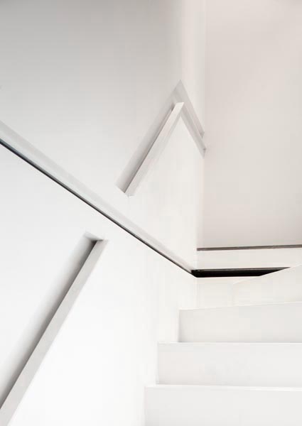 Photo of staircase hand rail, 05 of 20