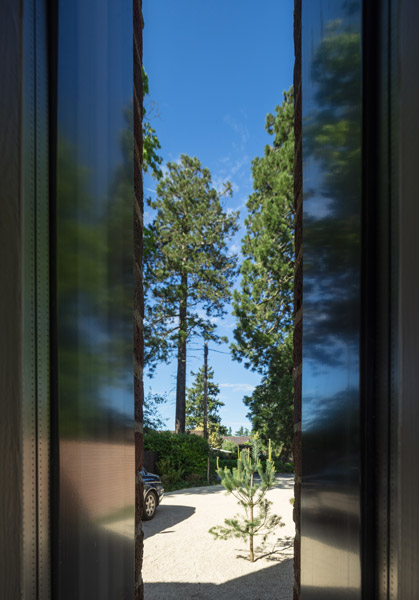 View through slot windows, 05 of 10