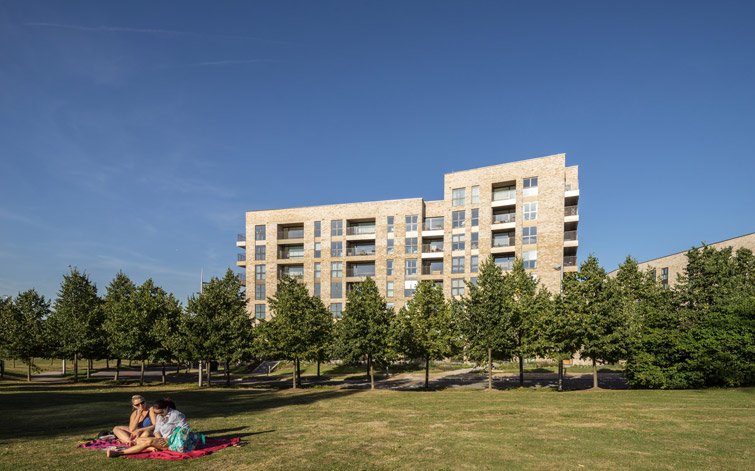 Building shown in the context of surrounding park and, 06 of 18