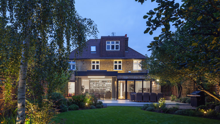 Dusk exterior view of private house, 06 of 24