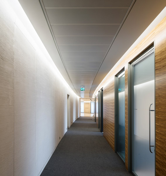 View down the gently curving corridor, 06 of 14