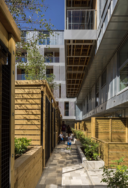 Exterior entrance space, 12 of 15