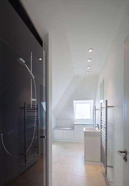 Bathroom interior photograph, 19 of 20